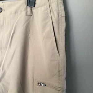 Zeroxposur Men’s Beige Color Casual Khaki Shorts (Like New)